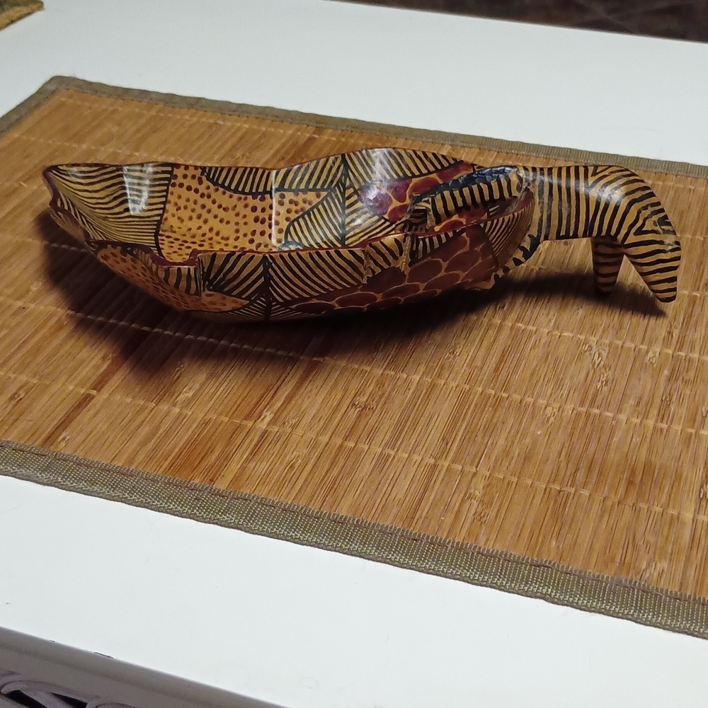 Zebra timber dish - Picture 6 of 8